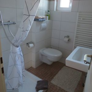 Wohnung 3 - Badezimmer